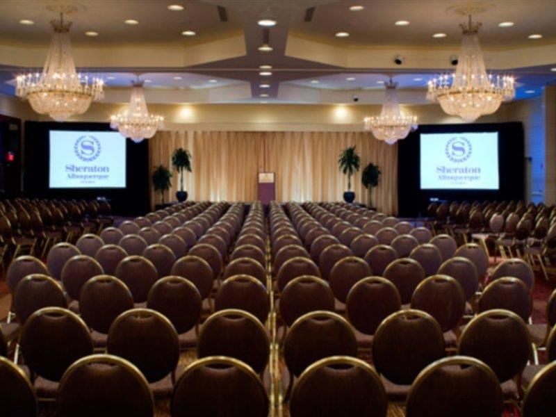 Sheraton Uptown 4*