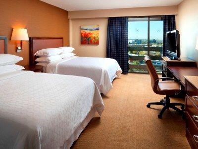 Sheraton Uptown By Marriott Hotel 4*