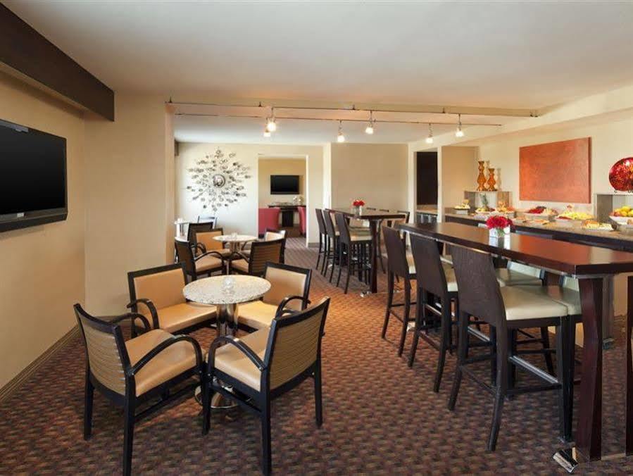 Sheraton Uptown By Marriott Hotel 4*