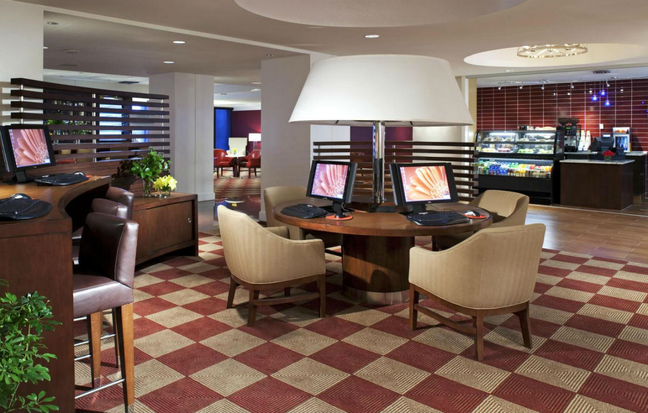 Sheraton Uptown By Marriott Hotel 4*